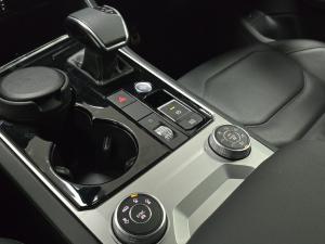 Volkswagen Touareg V6 TDI Executive R-Line - Image 9
