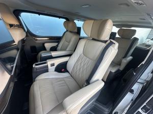 Toyota Quantum 2.8 LWB bus 6-seater VX Premium - Image 18