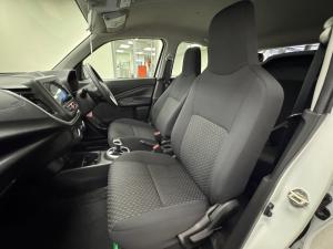 Toyota Vitz 1.0 XR auto - Image 9