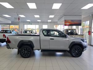 Toyota Hilux 2.8GD-6 Xtra cab Legend manual - Image 4