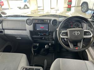 Toyota Land Cruiser 79 4.0 V6 double cab - Image 6