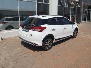 Toyota Yaris 1.5 Cross - Image 2
