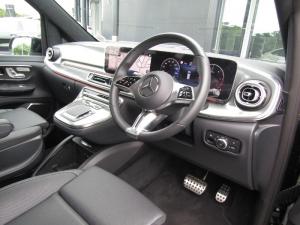 Mercedes-Benz V300d Exclusive - Image 9