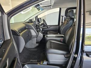Hyundai Staria 2.2D Multicab - Image 15