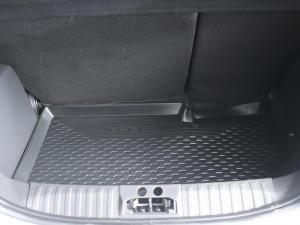 Toyota Corolla Cross 1.8 XR - Image 17