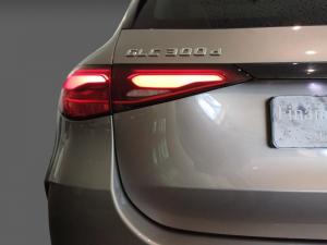 Mercedes-Benz GLC GLC300d 4Matic Avantgarde - Image 19
