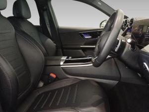 Mercedes-Benz GLC GLC300d 4Matic Avantgarde - Image 13