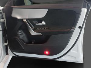 Mercedes-Benz CLA CLA220d Progressive - Image 16