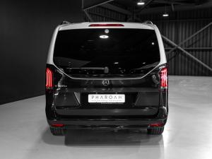 Mercedes-Benz V-Class V300d Avantgarde - Image 20