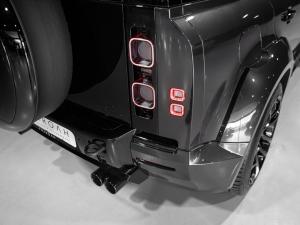 Land Rover Defender 110 V8 - Image 12