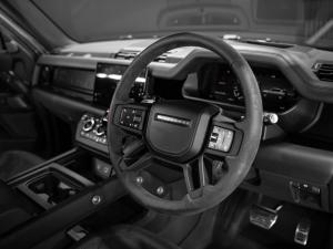 Land Rover Defender 110 V8 - Image 5