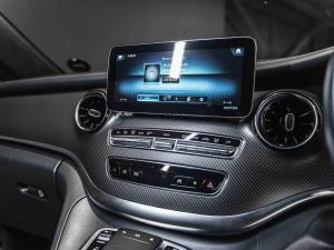Mercedes-Benz V-Class V300d Avantgarde AMG Line - Image 5