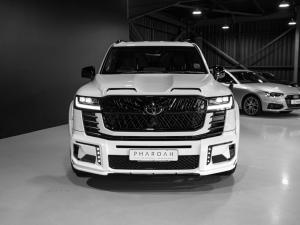 Toyota Land Cruiser 300 3.5T ZX - Image 3