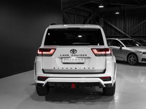 Toyota Land Cruiser 300 3.5T ZX - Image 4