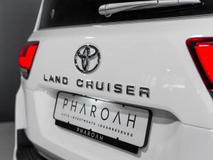 Toyota Land Cruiser 300 3.3D ZX - Image 18
