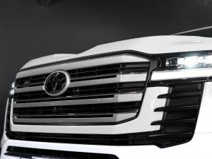 Toyota Land Cruiser 300 3.3D ZX - Image 24