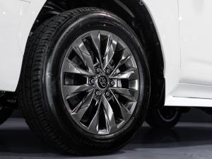 Toyota Land Cruiser 300 3.3D ZX - Image 25