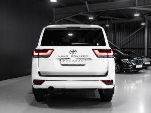 Toyota Land Cruiser 300 3.3D ZX - Image 3