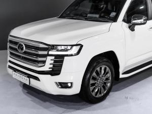 Toyota Land Cruiser 300 3.3D ZX - Image 4
