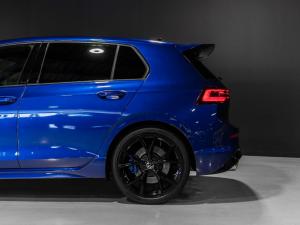 Volkswagen Golf R - Image 13