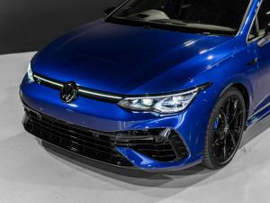 Volkswagen Golf R - Image 17