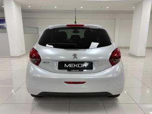 Peugeot 208 1.2 Allure - Image 8