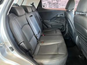 Mahindra XUV300 1.2T W8 - Image 11