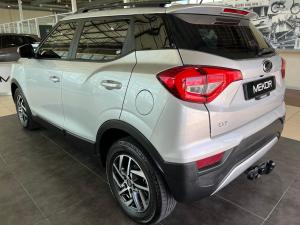 Mahindra XUV300 1.2T W8 - Image 2