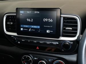 Hyundai Venue 1.0T Fluid auto - Image 17
