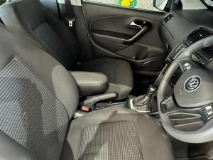 Volkswagen Polo Vivo hatch 1.6 Comfortline auto - Image 5