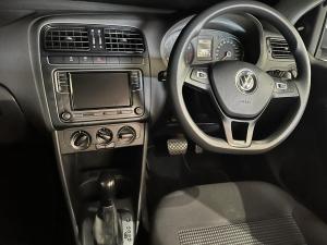 Volkswagen Polo Vivo hatch 1.6 Comfortline auto - Image 9