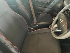 Hyundai Grand i10 1.0 Premium hatch - Image 5