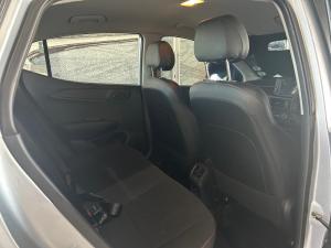 Hyundai Grand i10 1.0 Premium hatch - Image 10