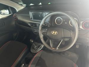 Hyundai Grand i10 1.0 Premium hatch - Image 11