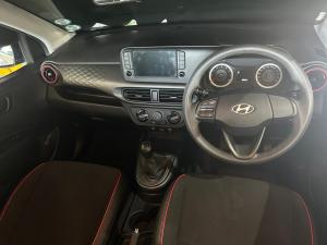 Hyundai Grand i10 1.0 Premium hatch - Image 9