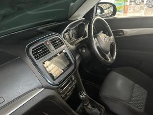 Toyota Urban Cruiser 1.5 XR - Image 11