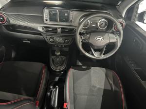 Hyundai Grand i10 1.0 Premium hatch - Image 10