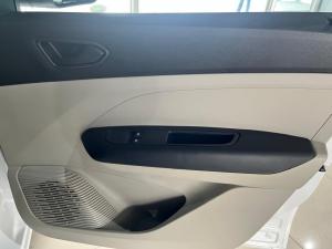 Renault Triber 1.0 Life - Image 9