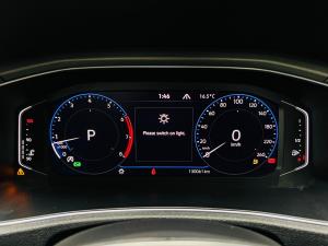 Volkswagen T-Roc 2.0TSI 140kW 4Motion Design - Image 15