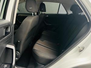 Volkswagen T-Roc 2.0TSI 140kW 4Motion Design - Image 9