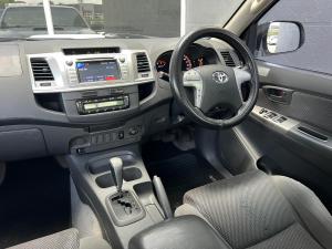 Toyota Hilux 3.0D-4D double cab Raider Dakar edition auto - Image 10