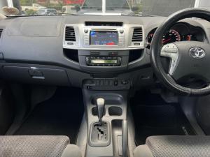 Toyota Hilux 3.0D-4D double cab Raider Dakar edition auto - Image 12