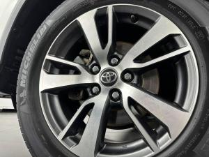Toyota RAV4 2.0 GX automatic - Image 15