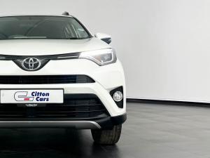 Toyota RAV4 2.0 GX automatic - Image 3