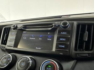 Toyota RAV4 2.0 GX automatic - Image 6