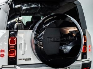 Land Rover Defender 110 D240 SE - Image 13