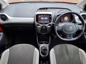 Toyota Aygo 1.0 X-Play - Image 6