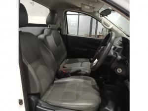 Nissan Navara 2.5DDTi single cab XE - Image 7