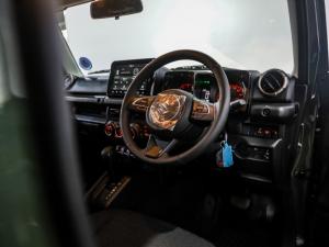 Suzuki Jimny 1.5 GLX AllGrip 5-door manual - Image 11