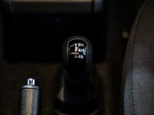 Suzuki Jimny 1.5 GLX AllGrip 5-door manual - Image 18
